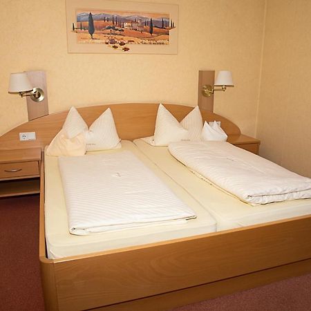 Gaestehaus Lorz Hoechstadt an der Aisch Ngoại thất bức ảnh