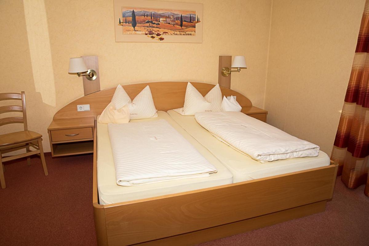 Gaestehaus Lorz Hoechstadt an der Aisch Ngoại thất bức ảnh